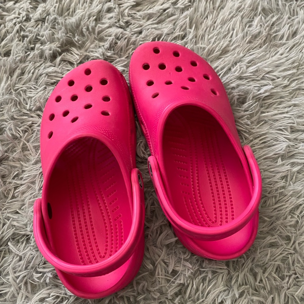 Women Pink crocs